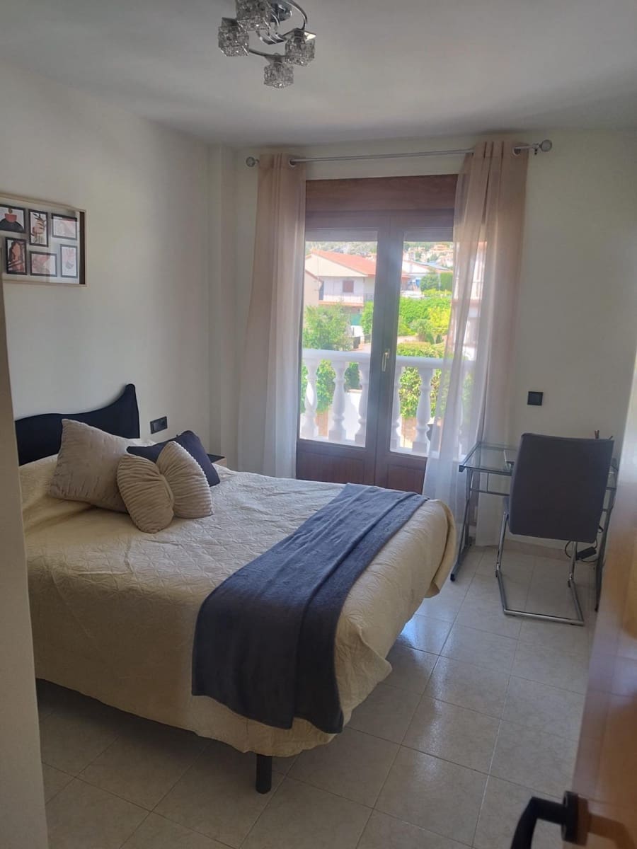 Semi-detached Villa for sale in Padul - € 299,000 (Ref: 9829172)