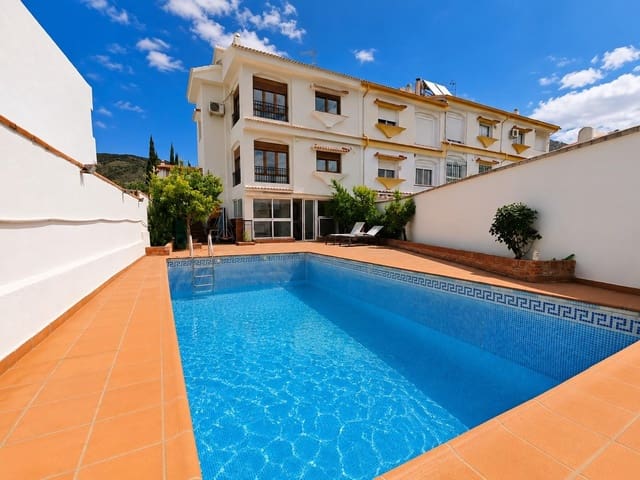 4 chambre Villa/Maison Semi-Mitoyenne à vendre à Padul avec piscine - 299 000 € (Ref: 9829172)
