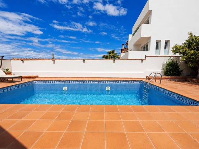 4 chambre Villa/Maison Semi-Mitoyenne à vendre à Padul avec piscine - 299 000 € (Ref: 9829172)