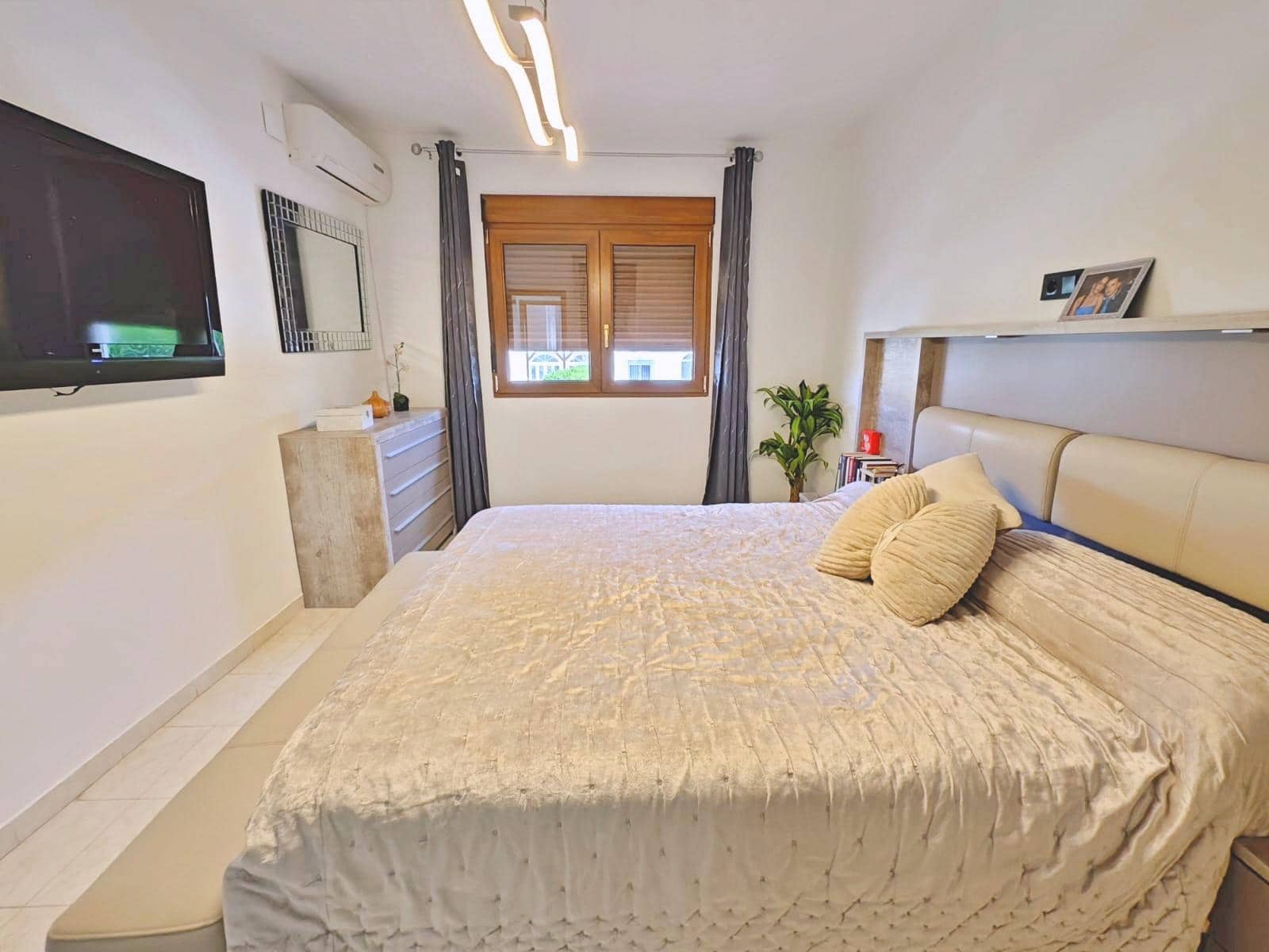 4 soverom Kjedet enebolig til salgs i Padul med svømmebasseng - € 299 000 (Ref: 9829172)