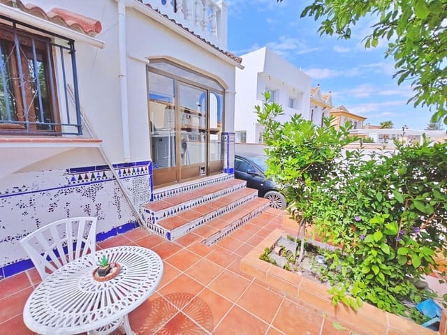 4 chambre Villa/Maison Semi-Mitoyenne à vendre à Padul avec piscine - 299 000 € (Ref: 9829172)