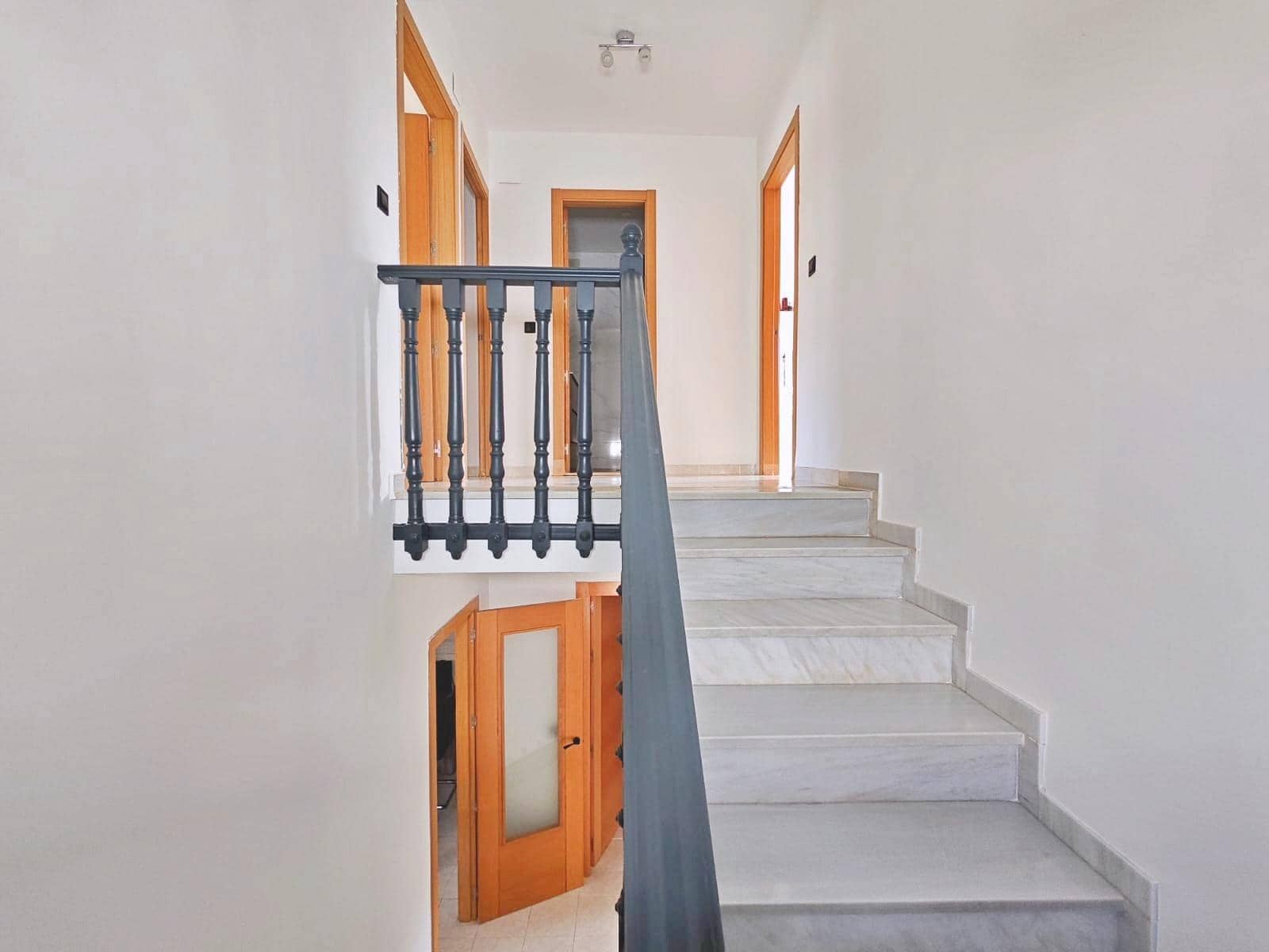 4 soverom Kjedet enebolig til salgs i Padul med svømmebasseng - € 299 000 (Ref: 9829172)