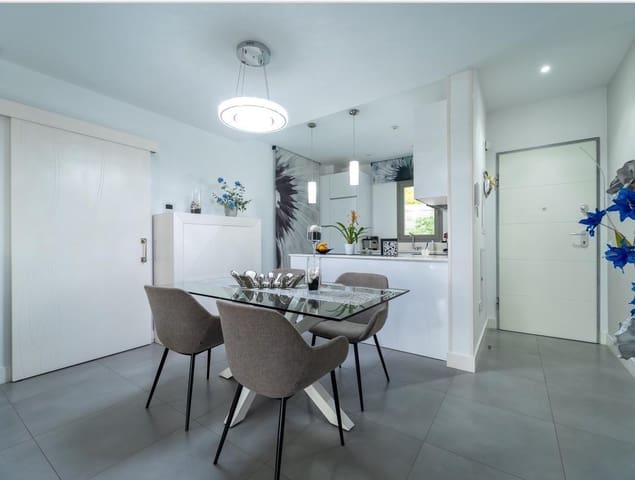 3 soveværelse Lejlighed til salg i Caleta de Vélez, Vélez-Málaga med swimmingpool - € 386.500 (Ref: 9860109)