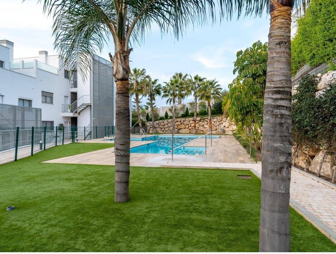 3 bedroom Flat for sale in Caleta de Velez with pool - € 386,500 (Ref: 9860109)