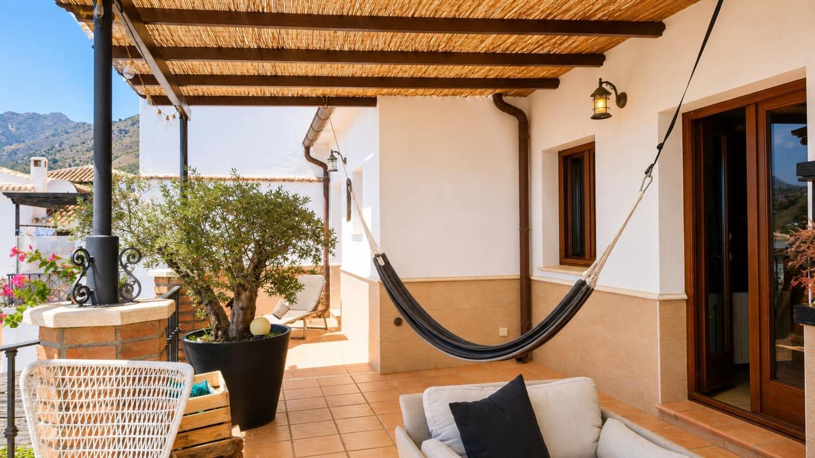 5 bedroom Townhouse for sale in Frigiliana - € 780,000 (Ref: 9908053)