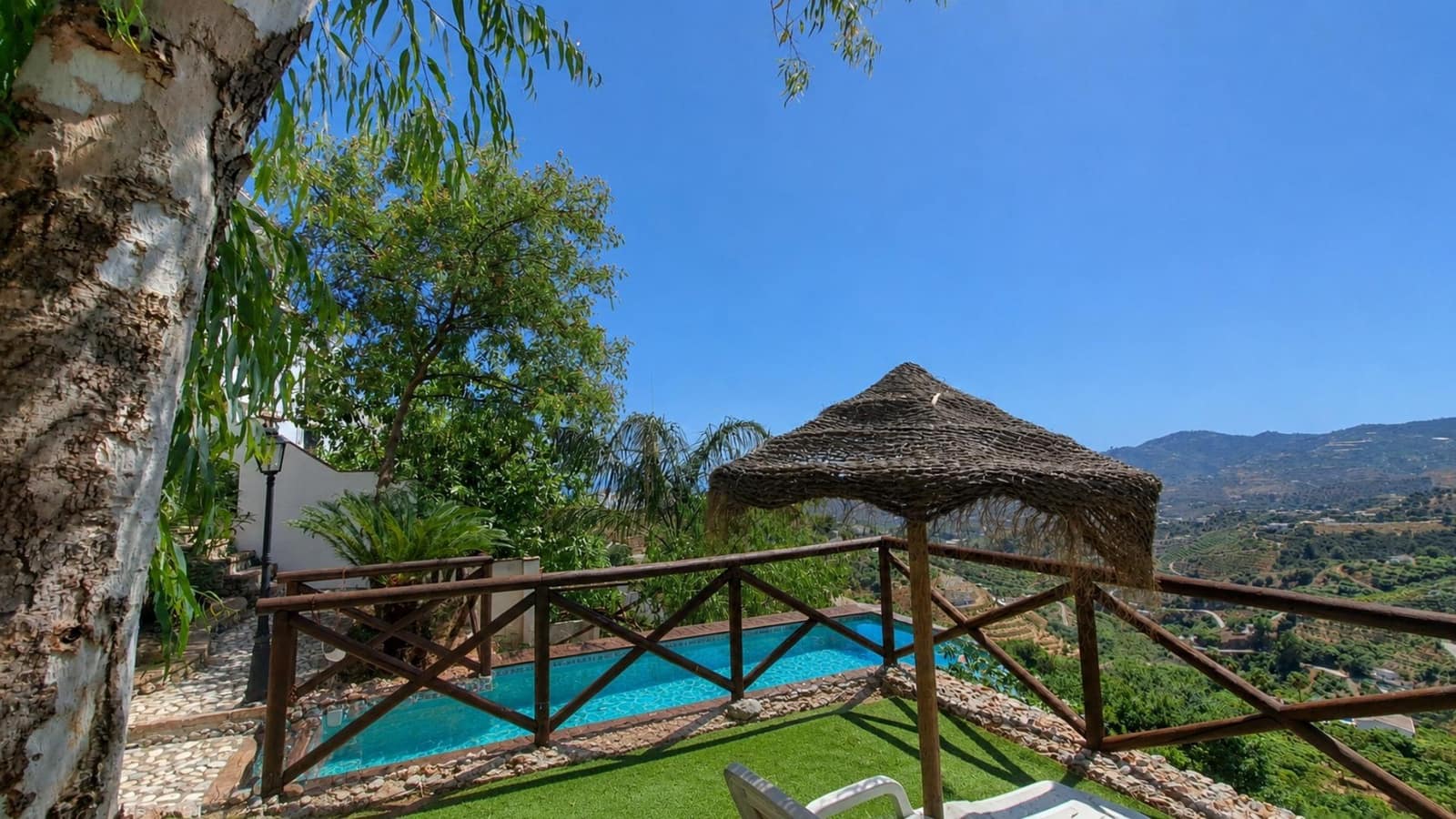 5 bedroom Townhouse for sale in Frigiliana - € 780,000 (Ref: 9908053)