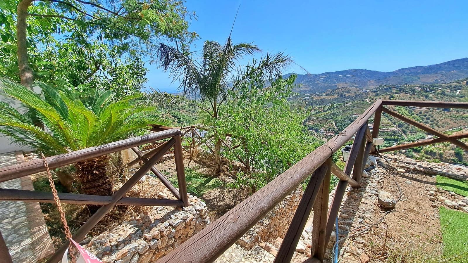 5 bedroom Townhouse for sale in Frigiliana - € 780,000 (Ref: 9908053)
