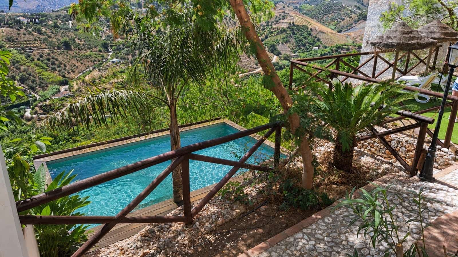 5 bedroom Townhouse for sale in Frigiliana - € 780,000 (Ref: 9908053)