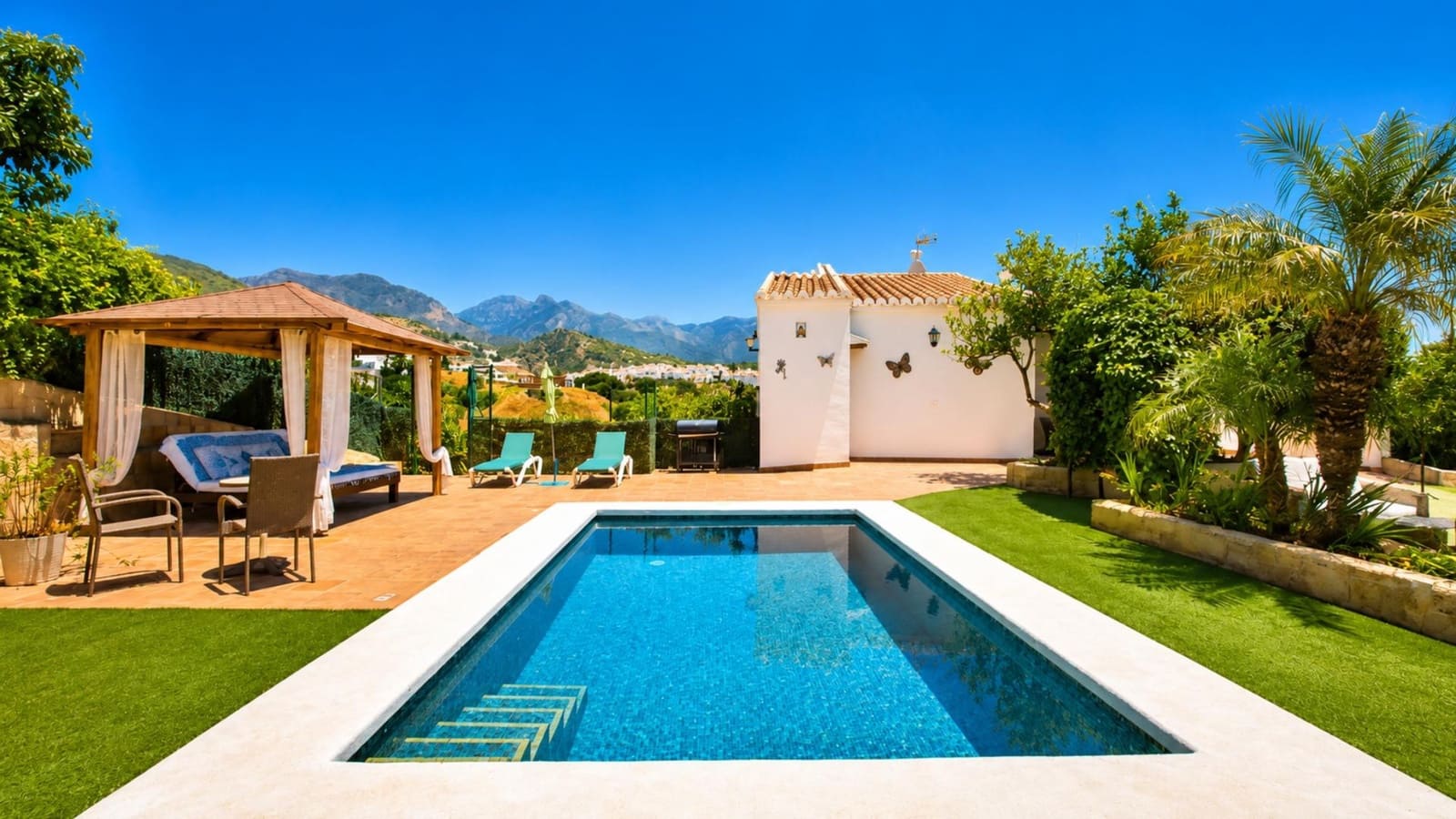 4 bedroom Finca/Country House for sale in Frigiliana with pool - € 960,000 (Ref: 9927424)