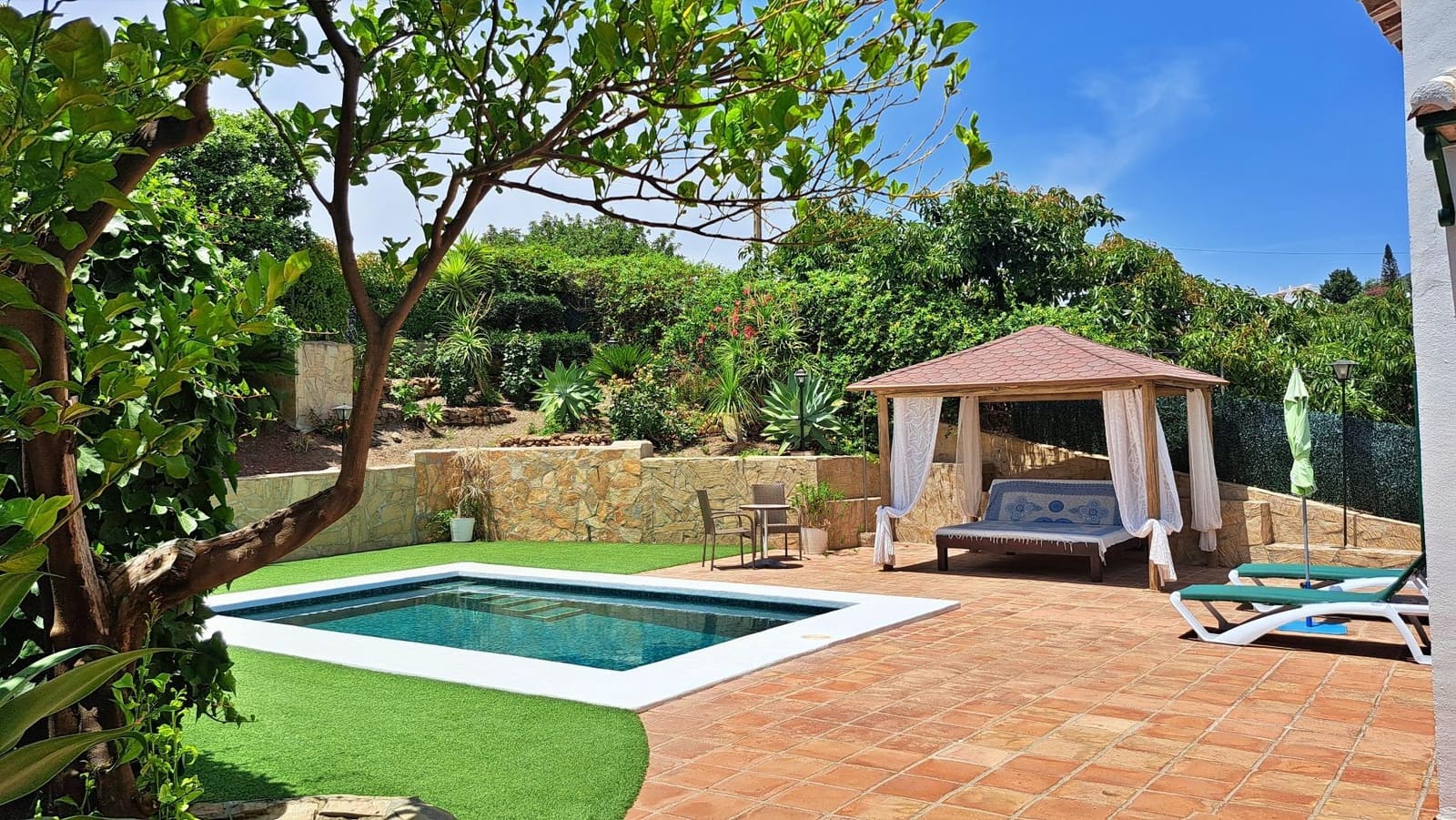 4 bedroom Finca/Country House for sale in Frigiliana with pool - € 960,000 (Ref: 9927424)