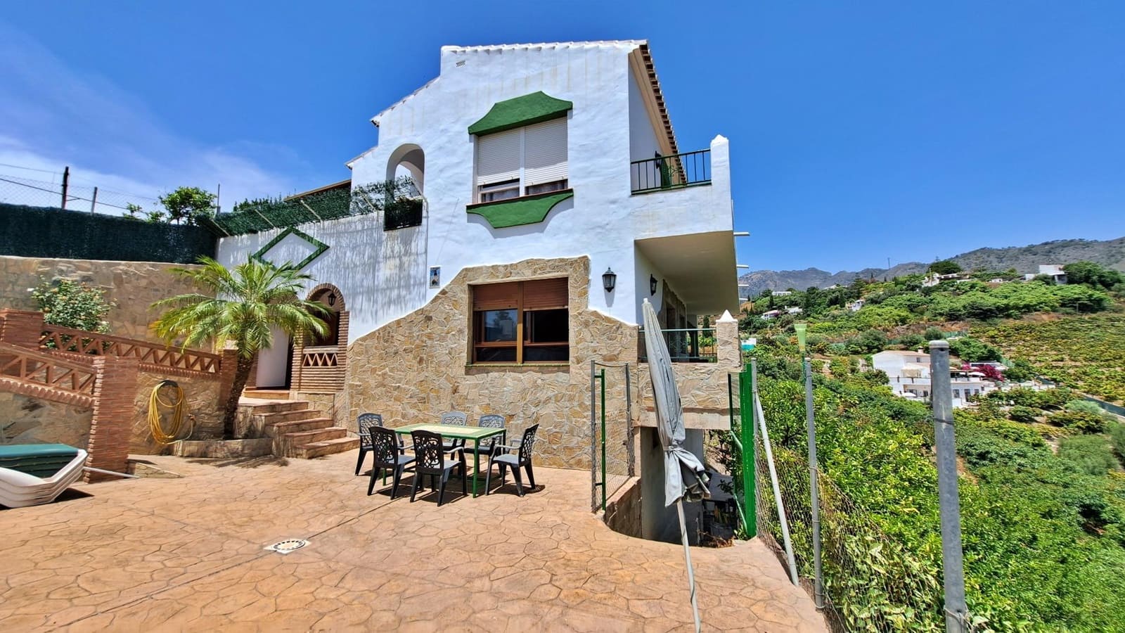 4 bedroom Finca/Country House for sale in Frigiliana with pool - € 960,000 (Ref: 9927424)