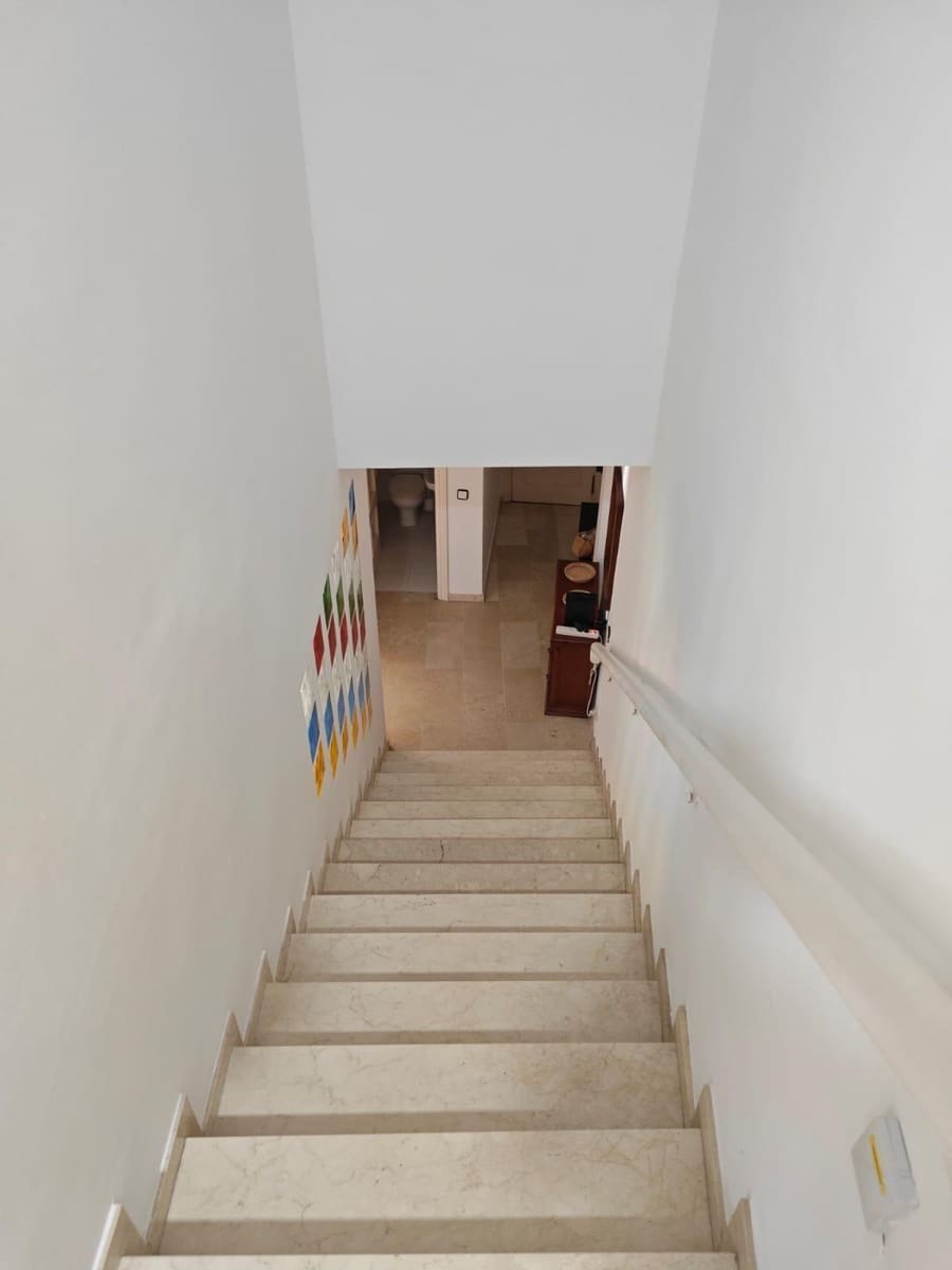 3 bedroom Apartment for rent in Velez-Malaga with garage - € 1,200 (Ref: 9945726)