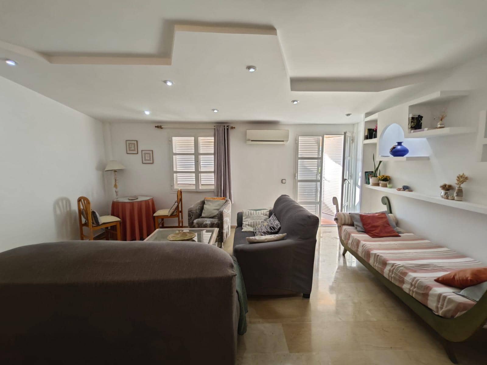 3 bedroom Apartment for rent in Velez-Malaga with garage - € 1,200 (Ref: 9945726)