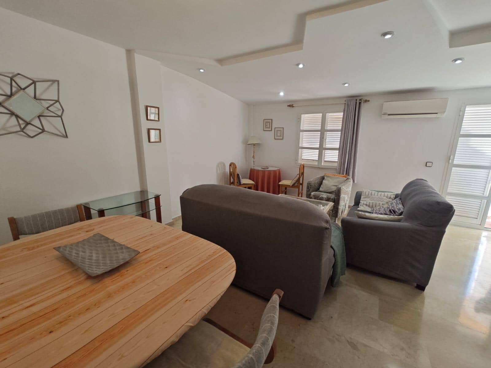 3 bedroom Apartment for rent in Velez-Malaga with garage - € 1,200 (Ref: 9945726)