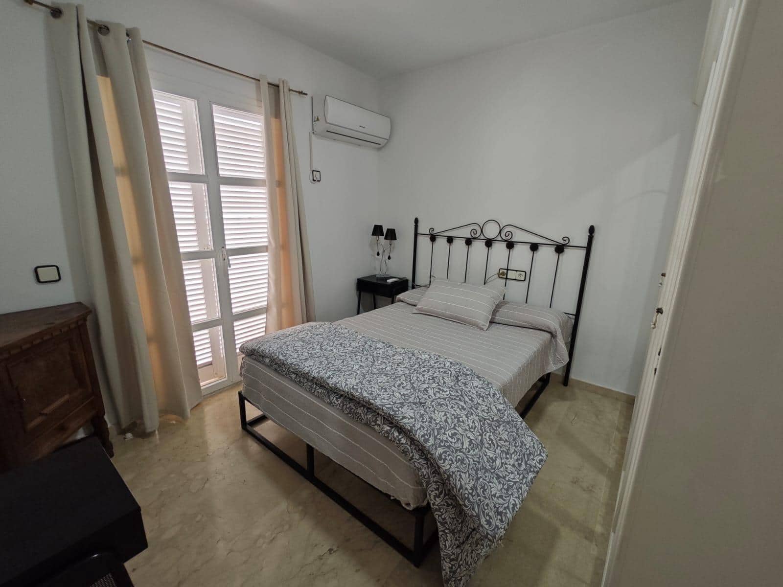 3 bedroom Apartment for rent in Velez-Malaga with garage - € 1,200 (Ref: 9945726)