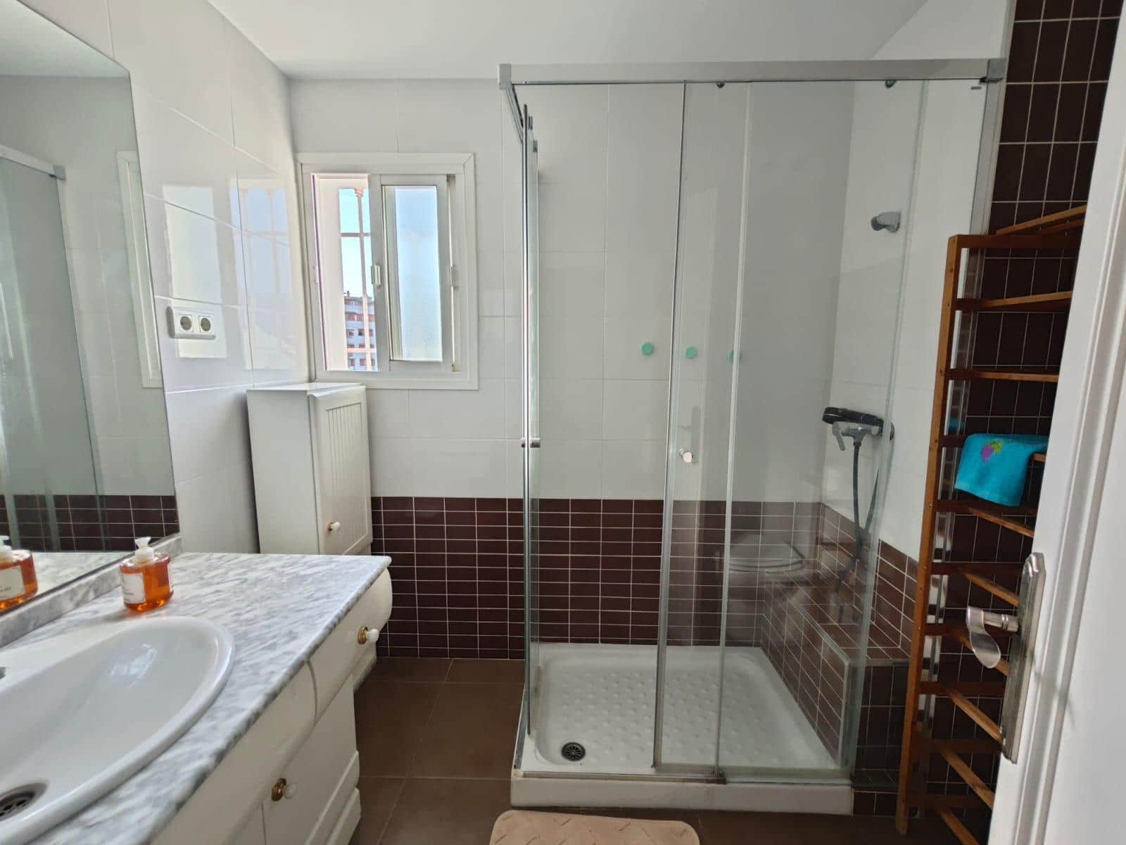 3 bedroom Apartment for rent in Velez-Malaga with garage - € 1,200 (Ref: 9945726)