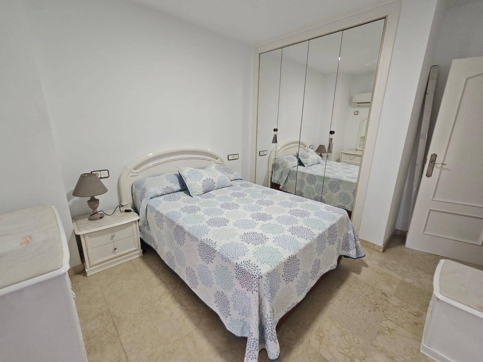3 bedroom Apartment for rent in Velez-Malaga with garage - € 1,200 (Ref: 9945726)