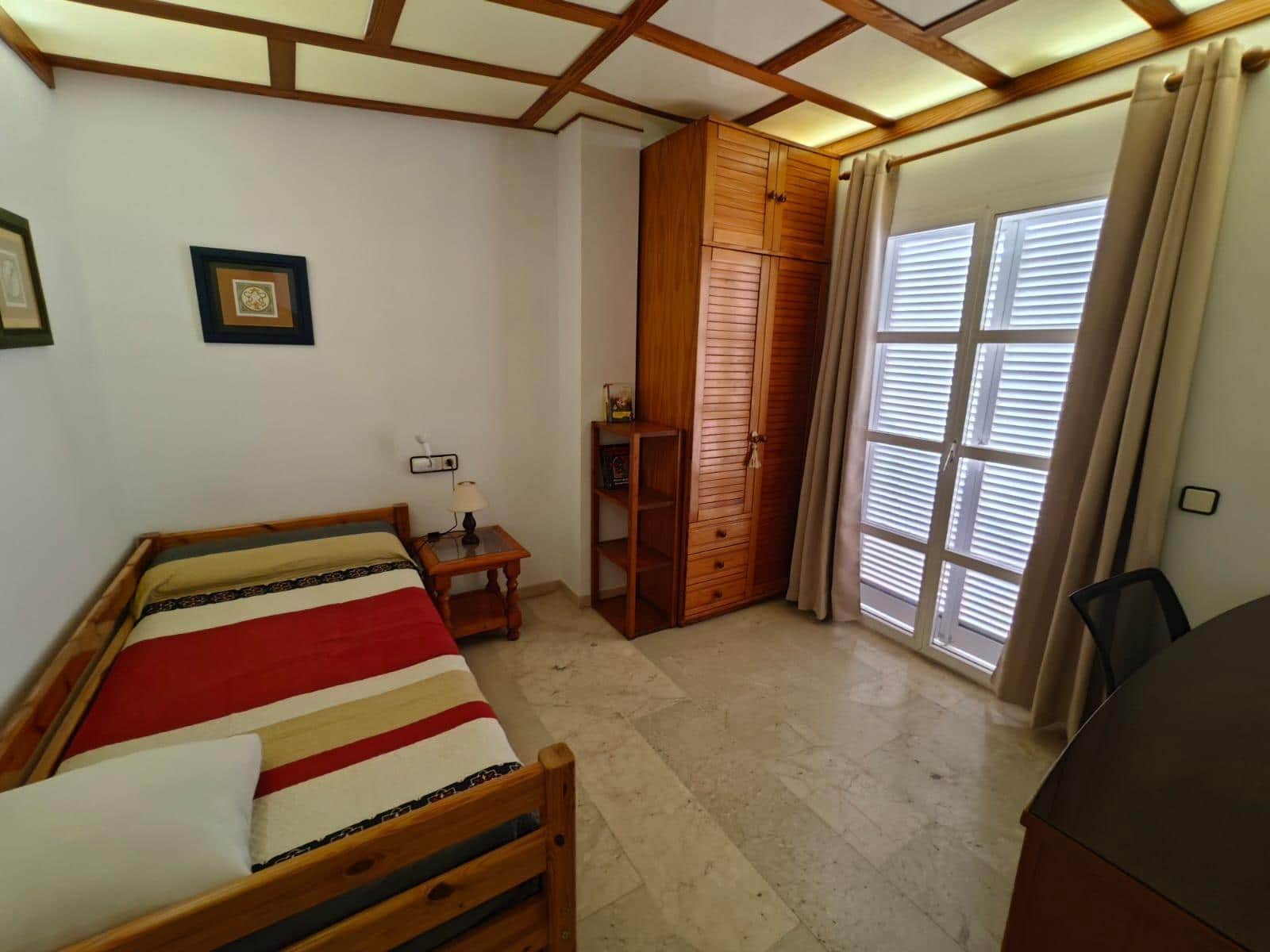 3 bedroom Apartment for rent in Velez-Malaga with garage - € 1,200 (Ref: 9945726)
