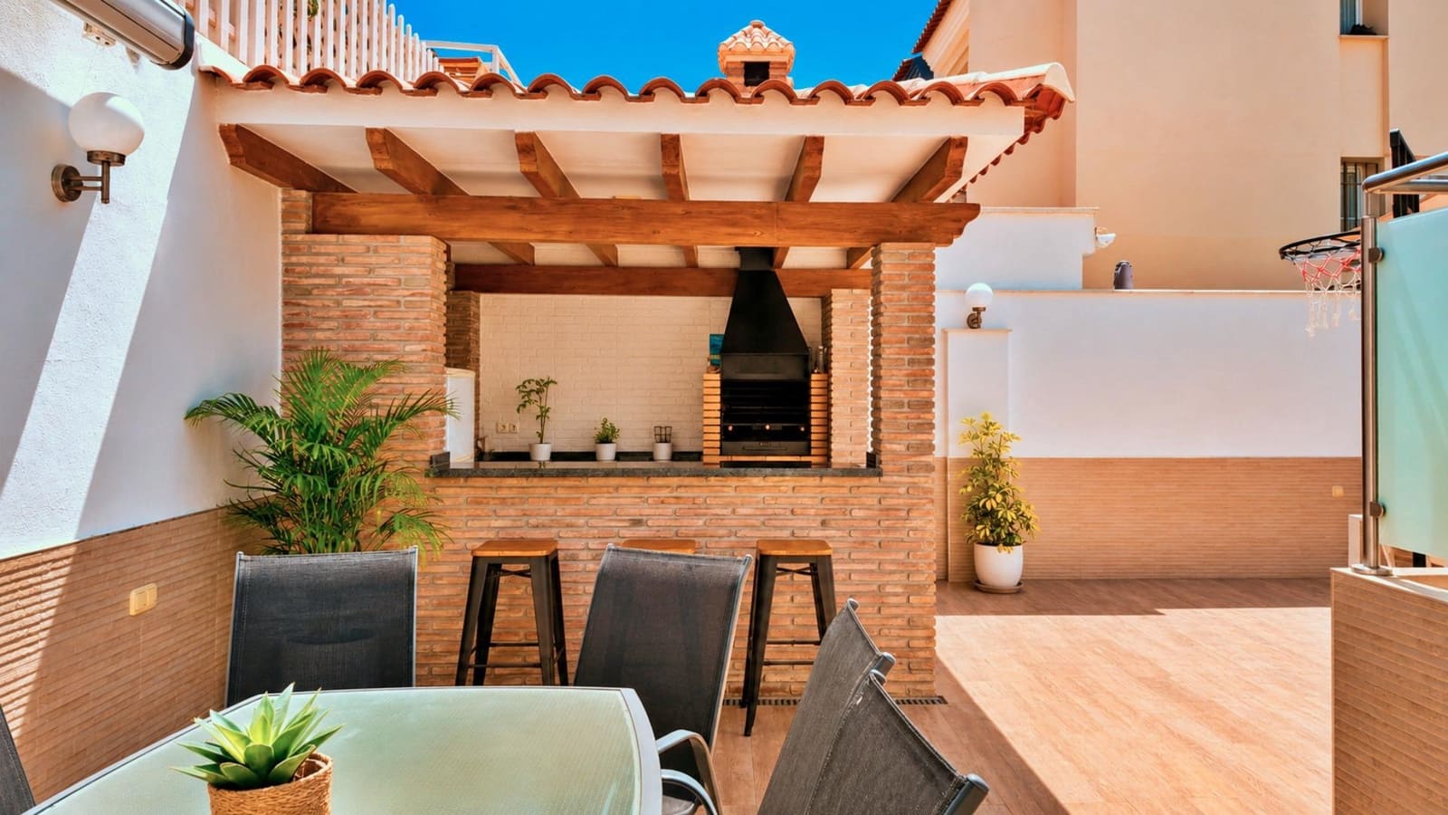 3 bedroom Semi-detached Villa for sale in El Limonar with pool - € 485,000 (Ref: 9990744)