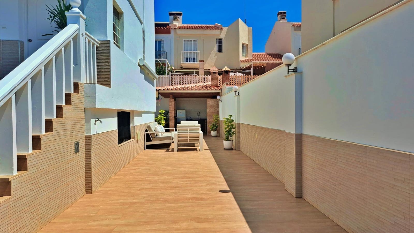 3 bedroom Semi-detached Villa for sale in El Limonar with pool - € 485,000 (Ref: 9990744)