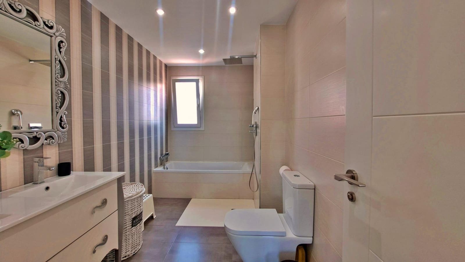 3 bedroom Semi-detached Villa for sale in El Limonar with pool - € 485,000 (Ref: 9990744)