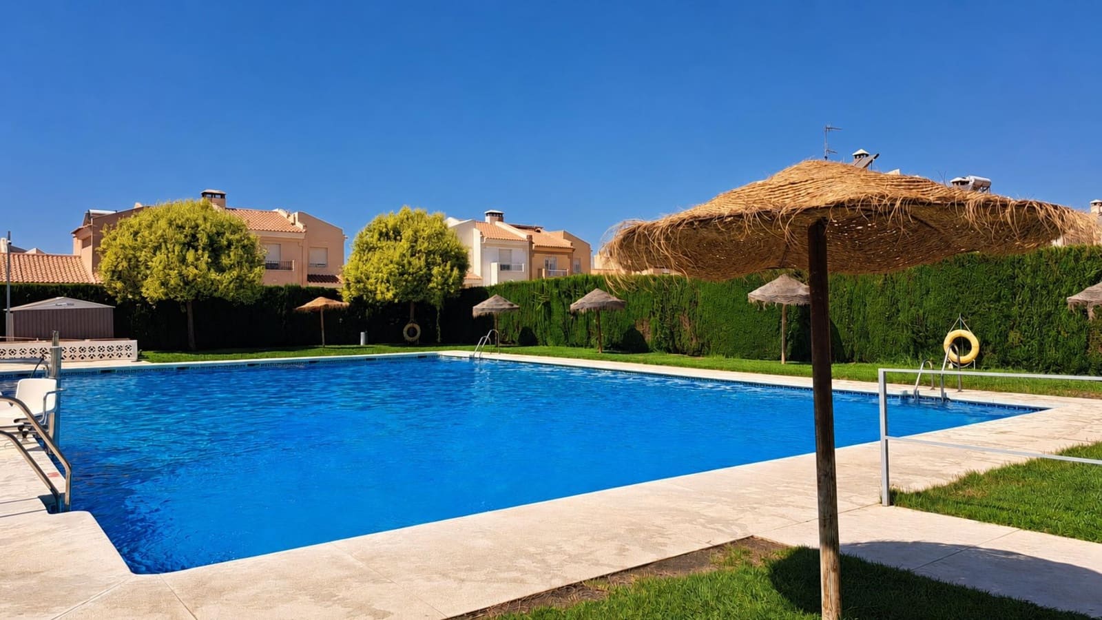3 bedroom Semi-detached Villa for sale in El Limonar with pool - € 485,000 (Ref: 9990744)