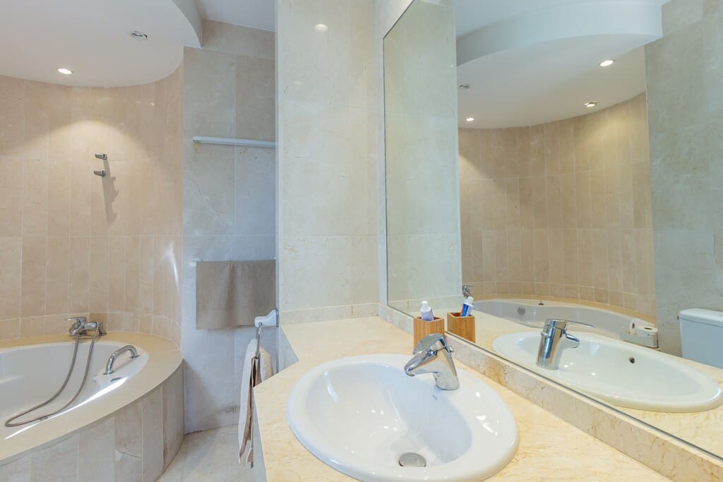 Chalet de 6 habitaciones en Costa d'en Blanes en venta con piscina - 2.995.000 € (Ref: 10094310)