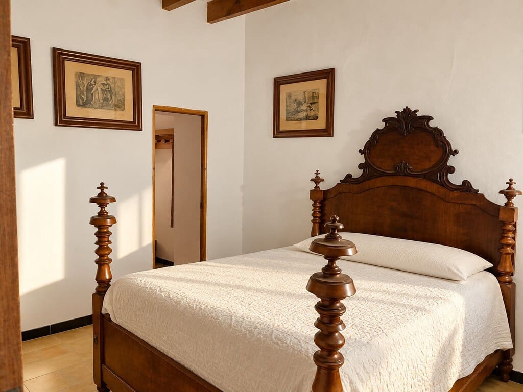 6 bedroom Townhouse for sale in Alcudia with garage - € 735,000 (Ref: 10176378)