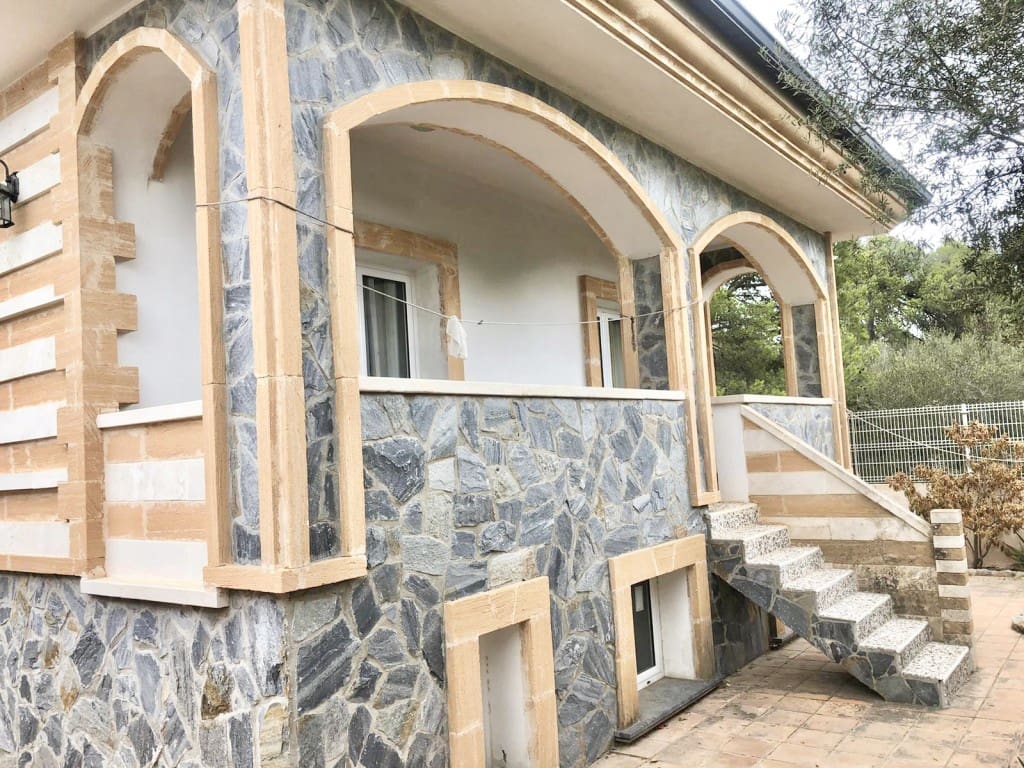 6 bedroom Villa for sale in Son Serra de Marina with garage - € 780,000 (Ref: 8555099)