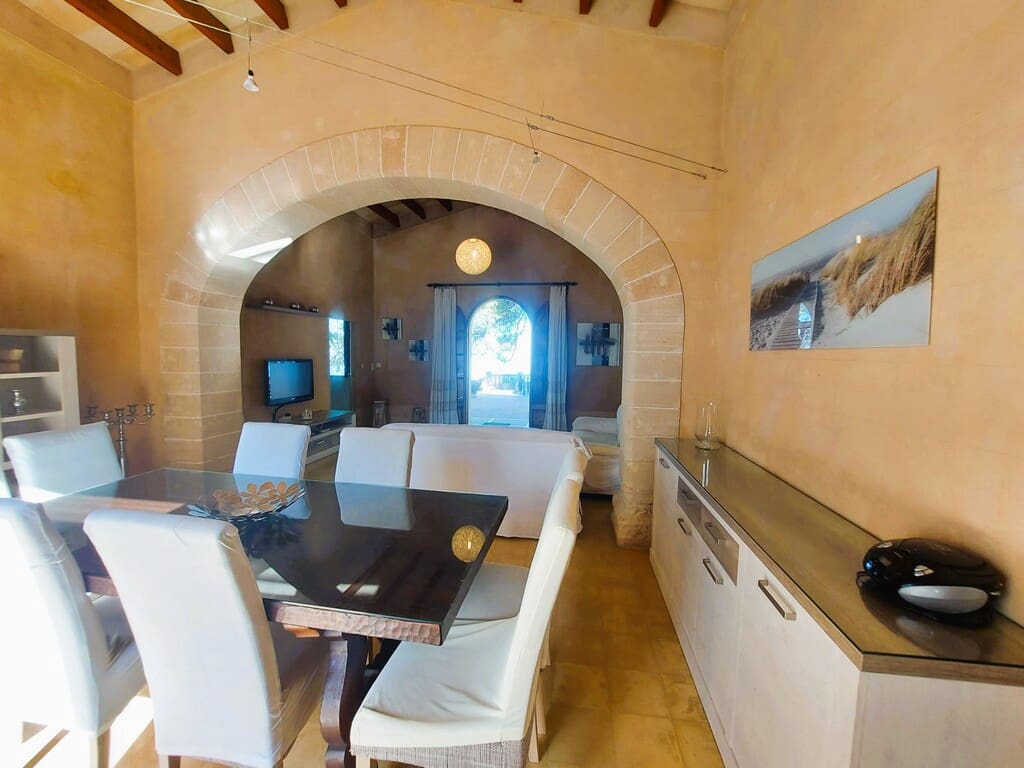 4 sypialnia Willa na sprzedaż w Alcudia z basenem - 3 250 000 € (Ref: 9927980)