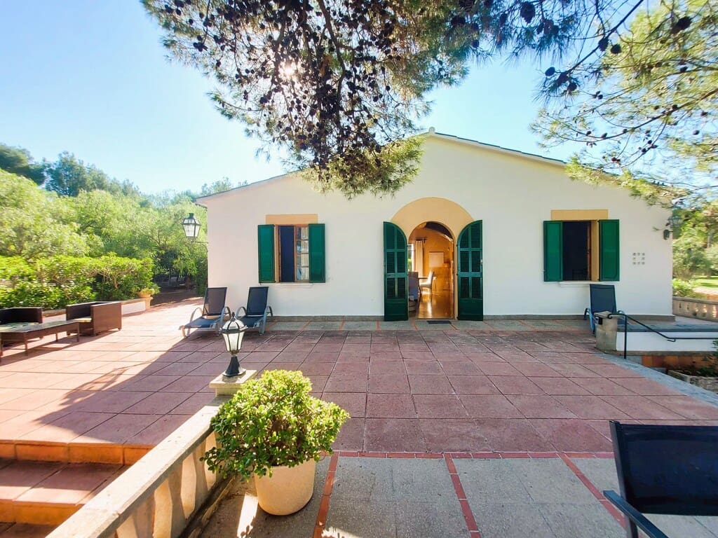 4 sypialnia Willa na sprzedaż w Alcudia z basenem - 3 250 000 € (Ref: 9927980)