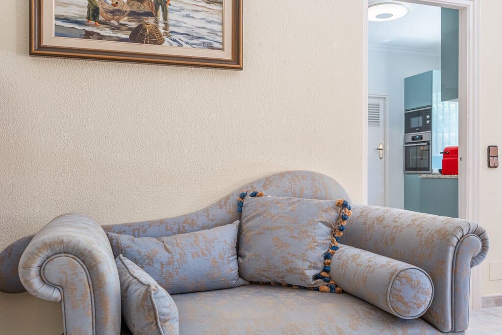 5 bedroom Villa for sale in Santa Ponsa with pool - € 1,950,000 (Ref: 9927981)