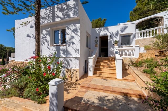 5 makuuhuone Huvila myytävänä paikassa Costa de la Calma, Calvià mukana uima-altaan - 1 650 000 € (Ref: 9927984)