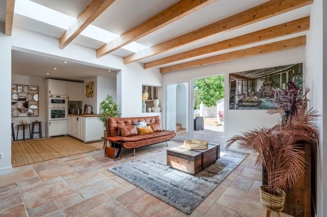 5 makuuhuone Huvila myytävänä paikassa Costa de la Calma, Calvià mukana uima-altaan - 1 650 000 € (Ref: 9927984)