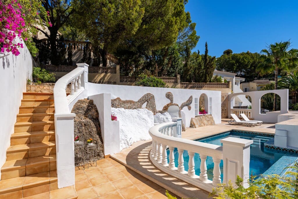 5 bedroom Villa for sale in Costa de la Calma with pool - € 1,650,000 (Ref: 9927984)