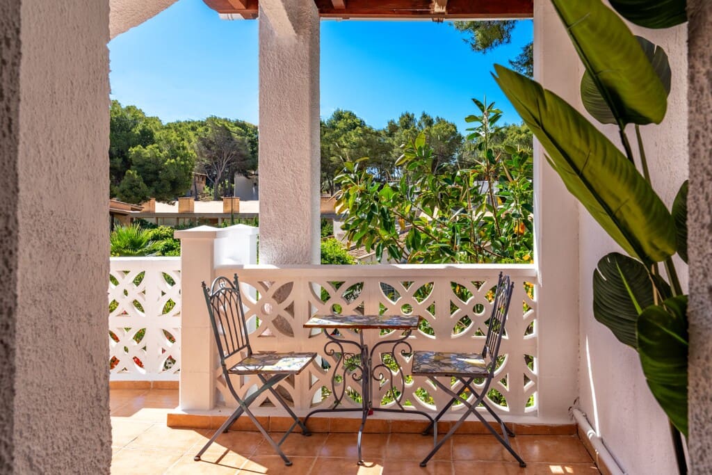 5 bedroom Villa for sale in Costa de la Calma with pool - € 1,650,000 (Ref: 9927984)