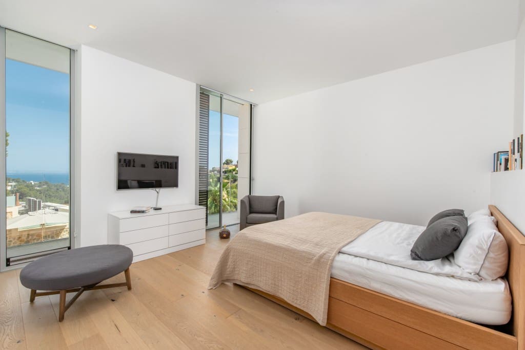 4 bedroom Villa for sale in Costa d'en Blanes with pool - € 4,930,000 (Ref: 9927986)