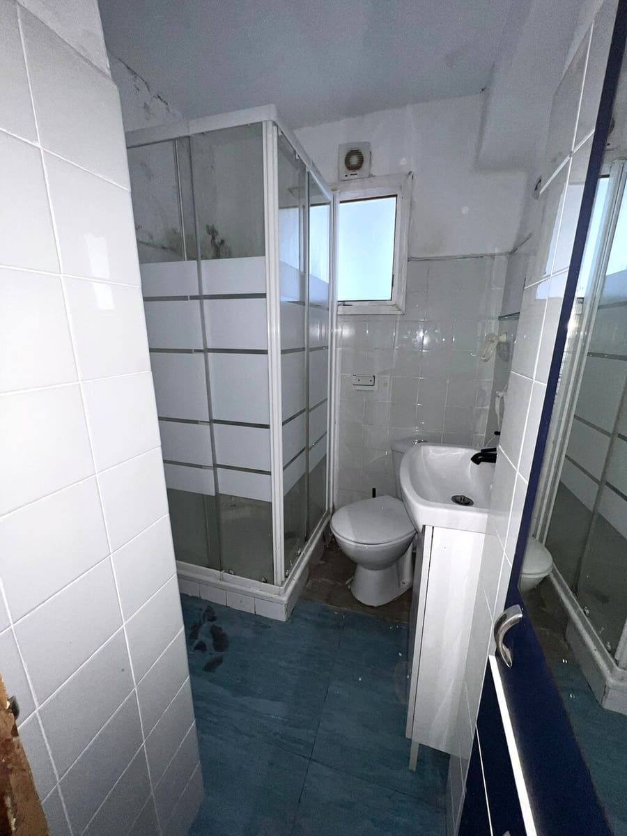 3 bedroom Apartment for sale in Palma de Mallorca - € 350,000 (Ref: 9927989)