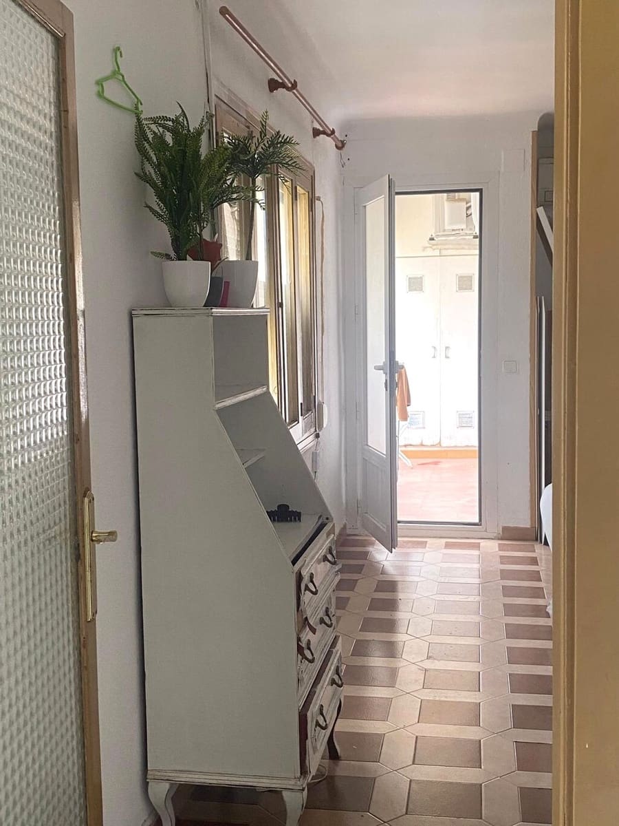 3 bedroom Apartment for sale in Palma de Mallorca - € 350,000 (Ref: 9927989)