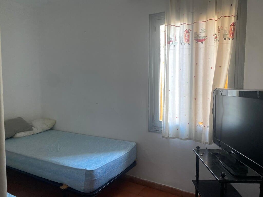 3 bedroom Apartment for sale in Palma de Mallorca - € 350,000 (Ref: 9927989)