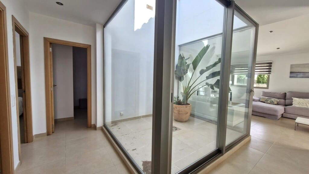 4 bedroom Villa for rent in Alcudia with pool garage - € 3,000 (Ref: 9927990)