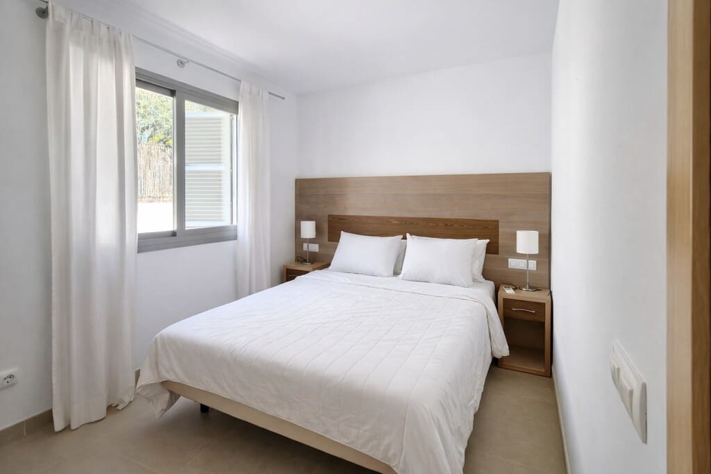 4 bedroom Villa for rent in Alcudia with pool garage - € 3,000 (Ref: 9927990)