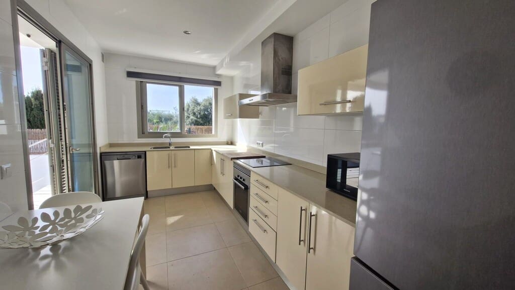 4 bedroom Villa for rent in Alcudia with pool garage - € 3,000 (Ref: 9927990)