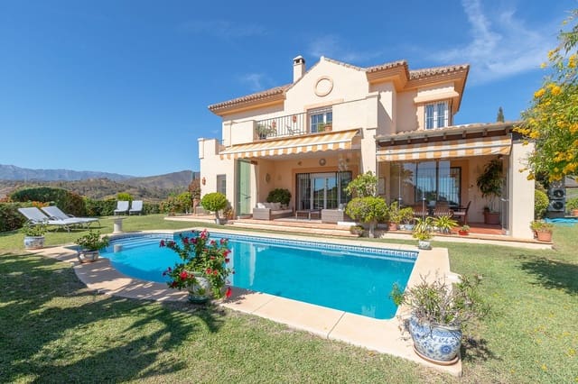 5 soveværelse Villa til salg i Elviria, Marbella med swimmingpool garage - € 2.068.000 (Ref: 10000480)