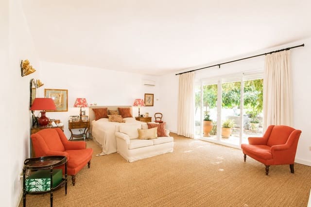 4 bedroom Villa for sale in La Quinta, Benahavís with pool garage - € 3,650,000 (Ref: 10021848)