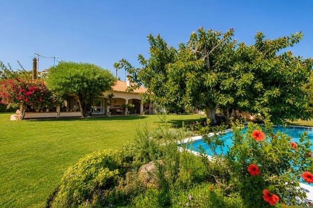 4 bedroom Villa for sale in La Quinta, Benahavís with pool garage - € 3,650,000 (Ref: 10021848)