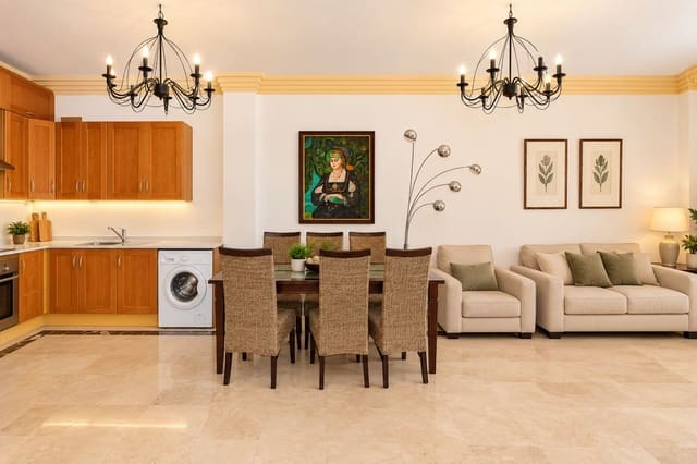 3 soveværelse Lejlighed til salg i Nueva Andalucia, Marbella med swimmingpool garage - € 575.000 (Ref: 10113448)