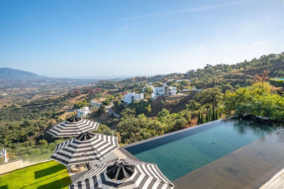 6 Zimmer Villa zu verkaufen in La Mairena mit Pool Garage - 3.495.000 € (Ref: 10163587)