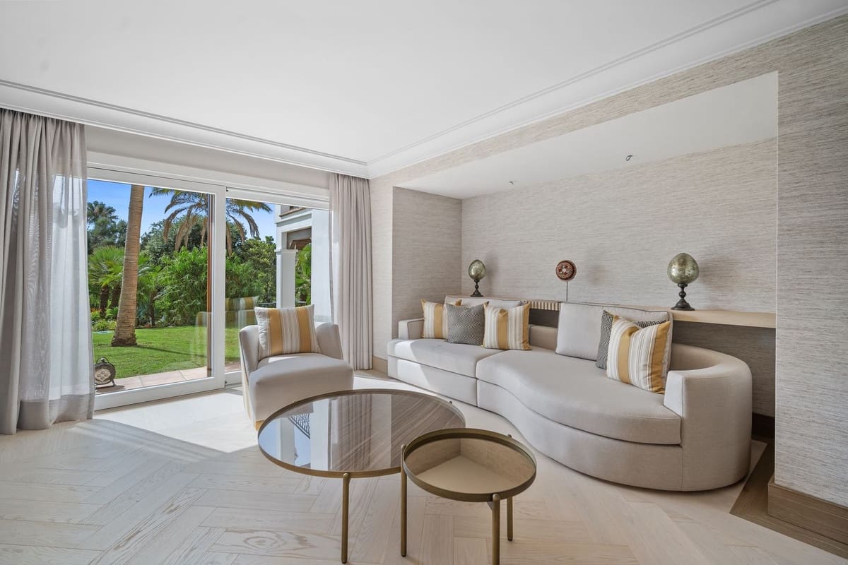 16 bedroom Villa for sale in Benahavis with pool garage - € 13,950,000 (Ref: 7840879)