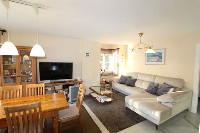 2 makuuhuone Omakotitalo myytävänä paikassa Calahonda, Mijas mukana uima-altaan 
autotalli - 375 000 € (Ref: 7873317)